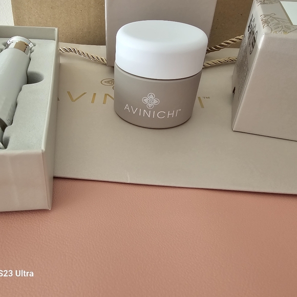 AVINICHI EYE WRINKLE REWIND FILLER AND NONI POLISHING PEEL - Picture 5 of 5